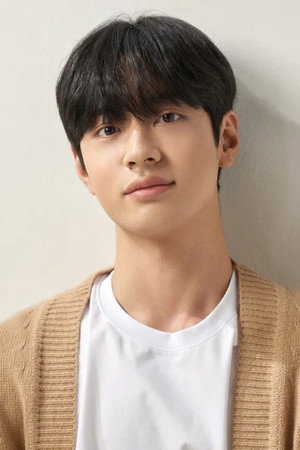 Photo of Seo Byeok-jun from the Latest Netflix gallery