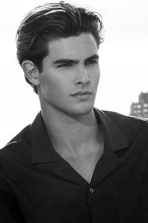 Photo of Gordon Winarick from the Latest Netflix gallery