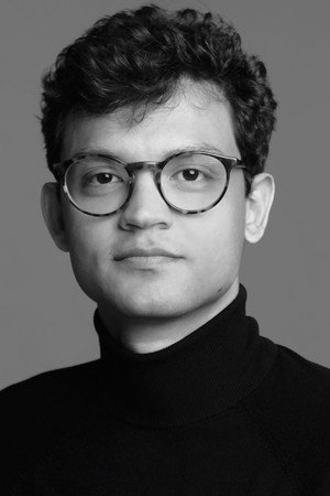 Photo of Leonardo Raphael from the Latest Netflix gallery