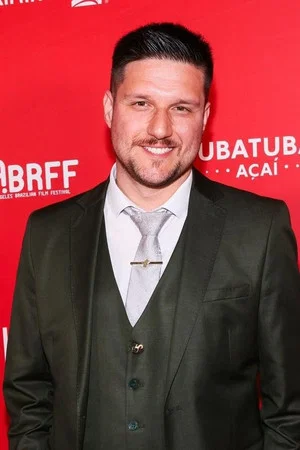Photo of Guilherme Suman from the Latest Netflix gallery