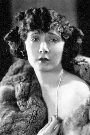Mae Busch photo