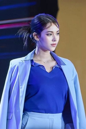Photo of Namnung Van De Ven from the Latest Netflix gallery