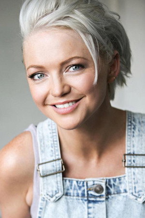 Photo of Hannah Spearritt from the Latest Netflix gallery