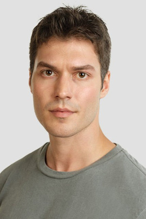 Özgü Delikanlı photo