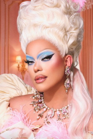 Photo of Nicky Doll from the Latest Netflix gallery
