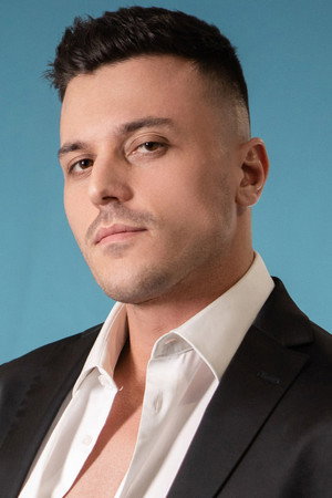 Photo of Nate Rose from the Latest Netflix gallery