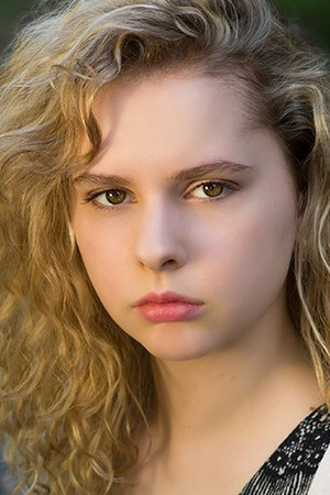 Photo of Chloe Roe from the Latest Netflix gallery