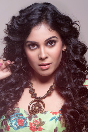 Chandhini Tamilarasan photo