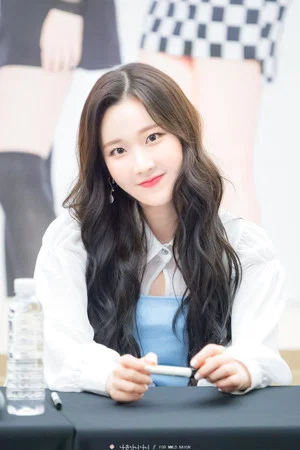 Photo of Kim Na Yun from the Latest Netflix gallery