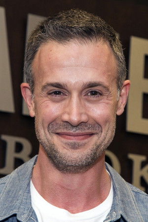 Freddie Prinze Jr. photo