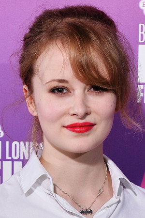 Photo of Shannon Tarbet from the Latest Netflix gallery