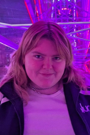 Photo of Hannah Craig from the Latest Netflix gallery