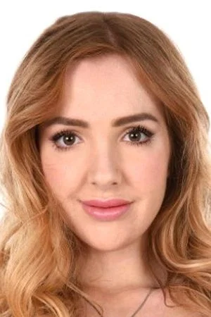Photo of Scarlett Jones from the Latest Netflix gallery