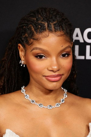 Halle Bailey photo