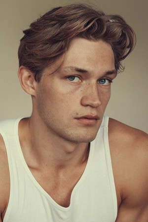 Damian Hardung photo