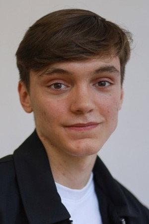 Photo of Félix-Antoine Bénard from the Latest Netflix gallery