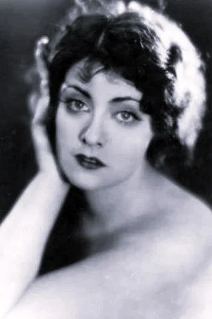 Photo of Eve Southern from the Latest Netflix gallery