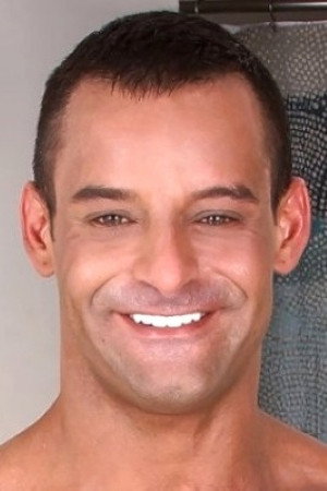 Photo of David Benjamin from the Latest Netflix gallery