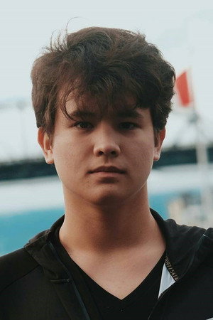 Photo of Juan Karlos Labajo from the Latest Netflix gallery