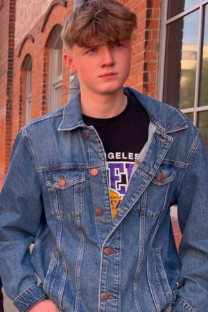 Photo of Jordan Sueno from the Latest Netflix gallery