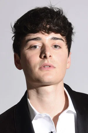 Photo of Noah Schnapp from the Latest Netflix gallery