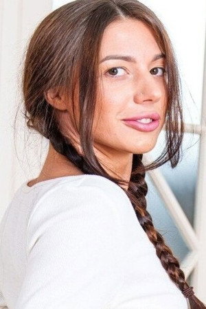 Photo of Eva Elle from the Latest Netflix gallery