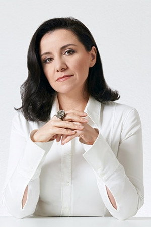 Photo of Anna Bonitatibus from the Latest Netflix gallery