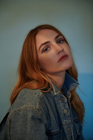 Photo of Lauren Caster from the Latest Netflix gallery
