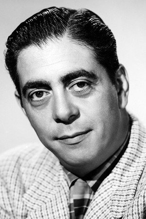 Robert Strauss photo