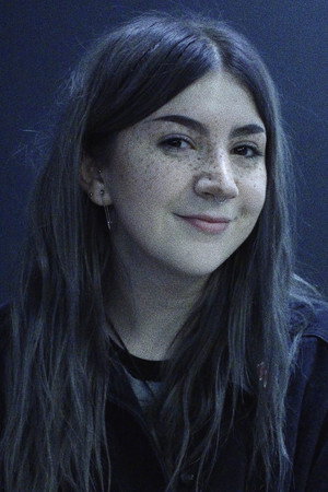 Photo of Jennifer Cartwright from the Latest Netflix gallery