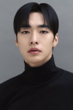Photo of Lee Woo-tae from the Latest Netflix gallery