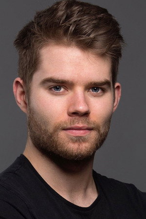 Photo of Ethan Taylor from the Latest Netflix gallery