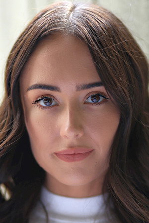 Photo of Lauren Grimson from the Latest Netflix gallery