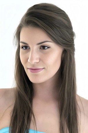 Photo of Lilly Klass from the Latest Netflix gallery