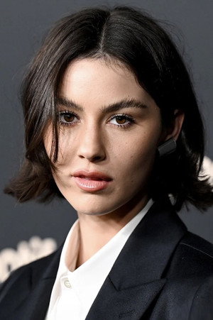 Photo of Gracie Abrams from the Latest Netflix gallery