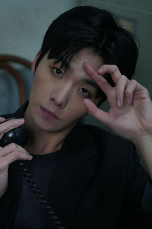 Photo of Lee Seung-noh from the Latest Netflix gallery