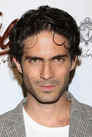 Osvaldo Benavides photo