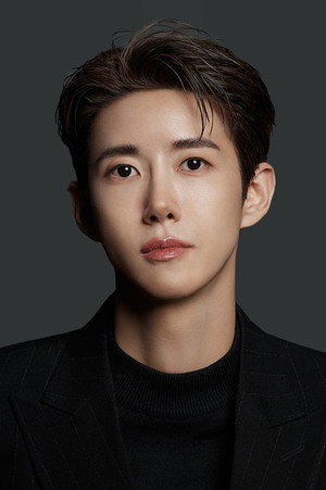 Hwang Kwang-hee photo