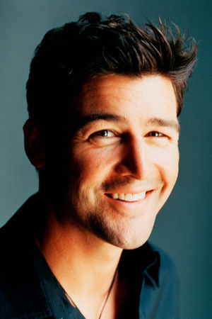 Kyle Chandler photo