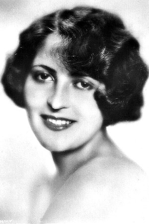 Photo of Betty Bird from the Latest Netflix gallery