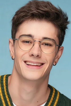 Photo of Axel Marbeuf from the Latest Netflix gallery