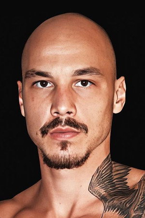 Photo of Cesar Mateo Tapia from the Latest Netflix gallery