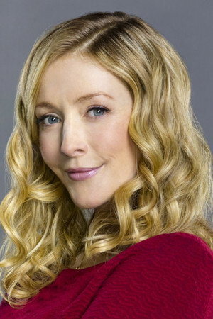 Jennifer Finnigan photo