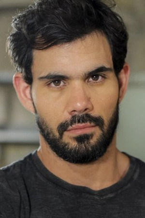 Juliano Cazarré photo