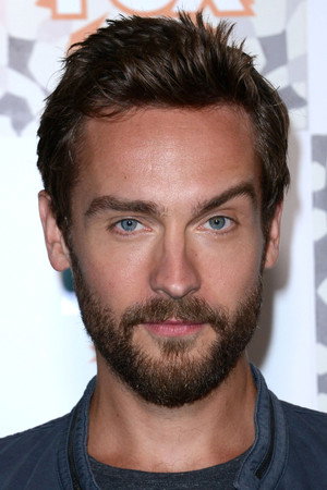 Tom Mison photo