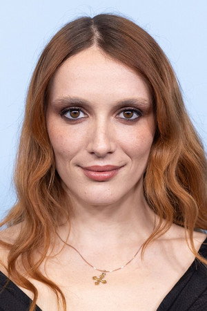 Photo of Juliette Gariépy from the Latest Netflix gallery