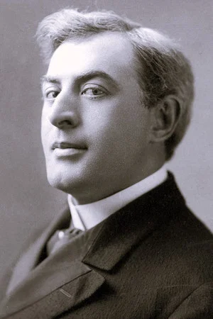 Photo of Fred Esmelton from the Latest Netflix gallery