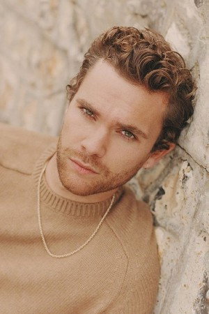 Photo of Mike Kerr from the Latest Netflix gallery