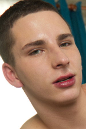 Photo of Aaron Shine from the Latest Netflix gallery