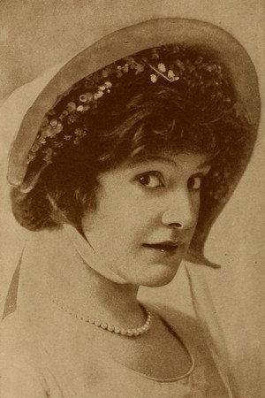Photo of Anna Murdock from the Latest Netflix gallery
